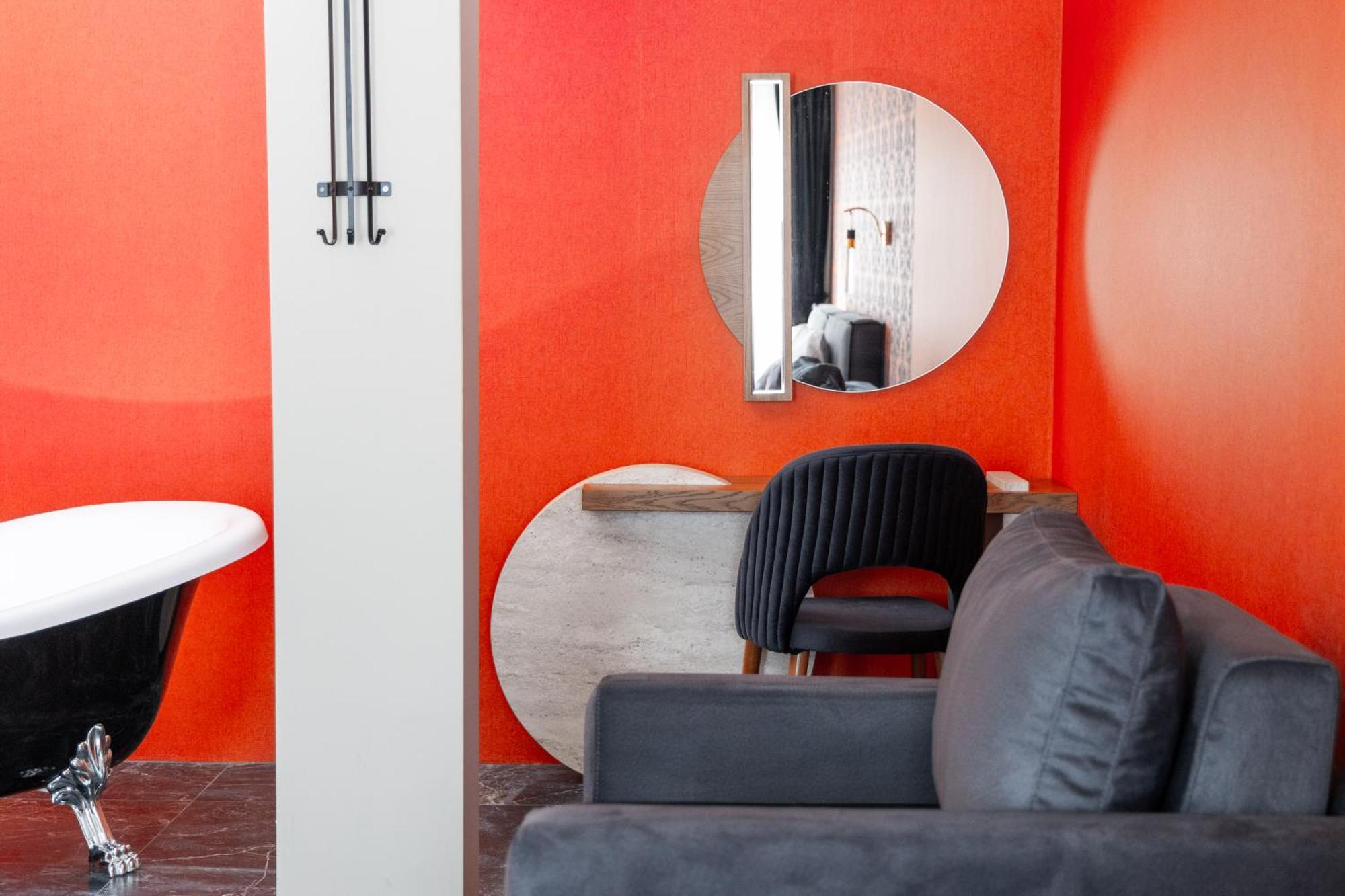 Vetus Hotel Prishtine Bagian luar foto